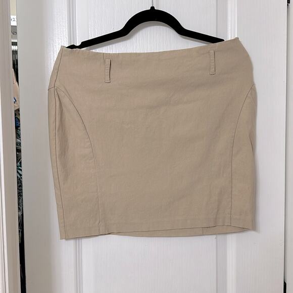 Flirtatious khaki mini skirt size L stretchy - Picture 1 of 2